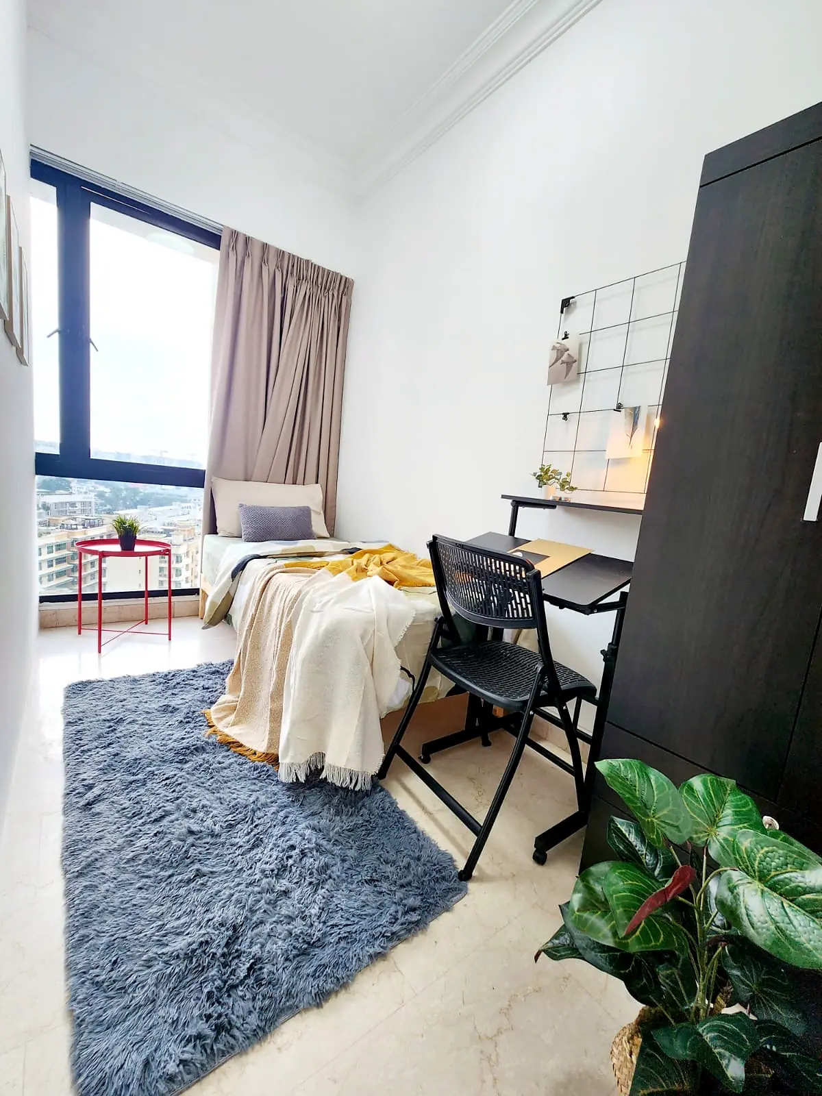 Simsville Jendela Room 5 with single bed, study desk, wardrobe and window